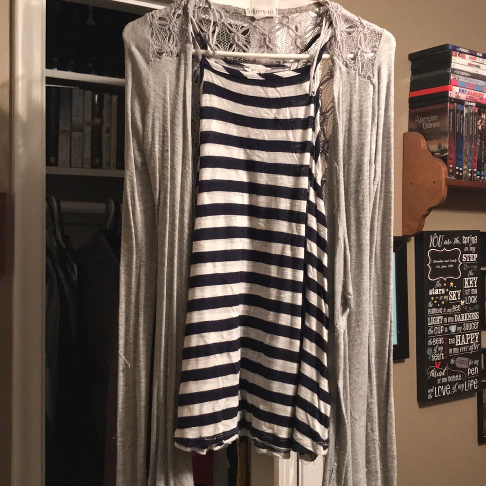 💙Navy and White High Neck Tank Top💙